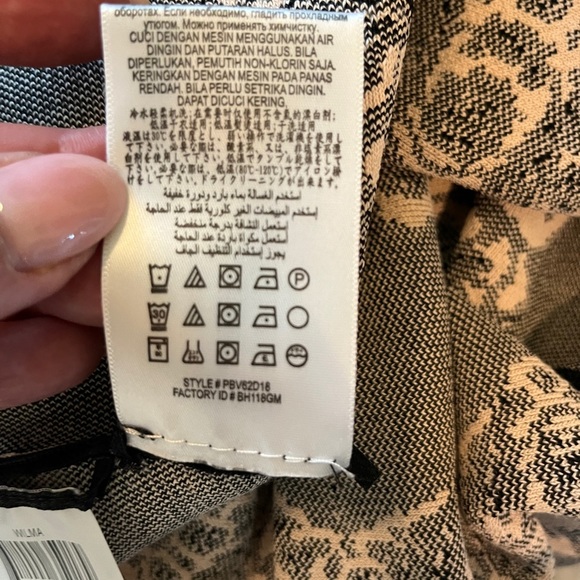 BCBGMAXAZRIA Wilma Black Cream Jacquard Lace Fit and Flare Dress Sleeveless XS - Picture 11 of 11